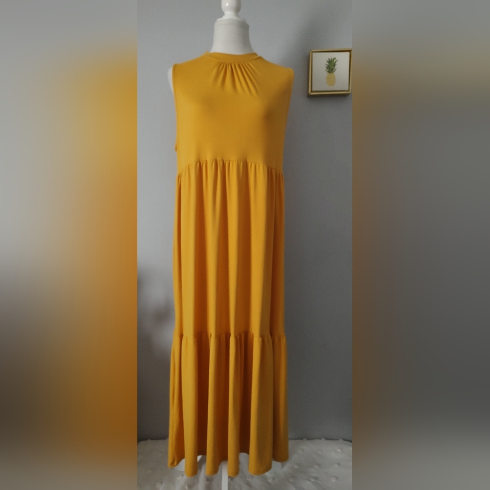 Velvet torch Honey Mustard Size Medium sleeveless  Super Soft Good Condition